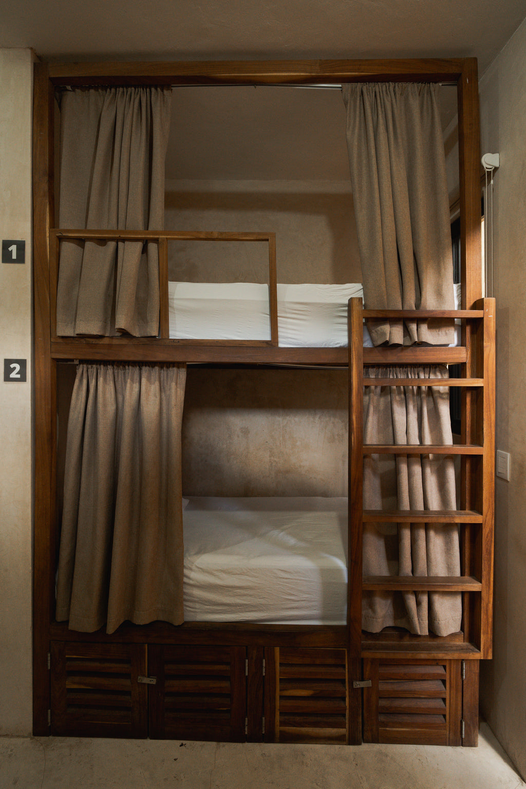 Dormitorio femenino 4 camas